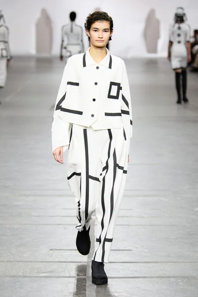 Look 5